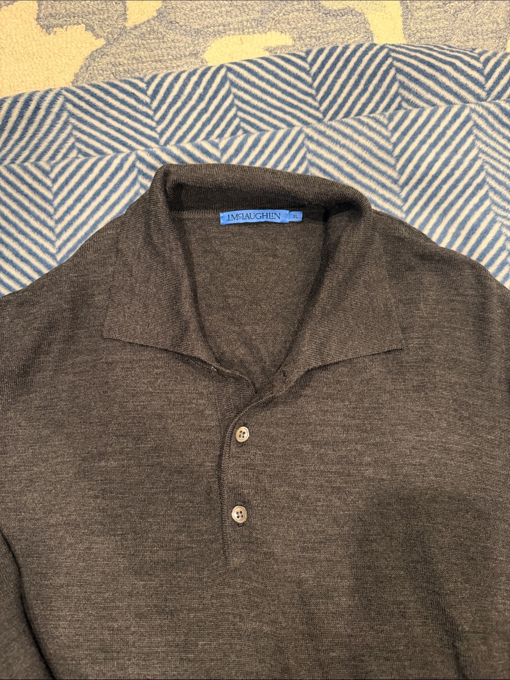 J. McLaughlin Men's Dark Charcoal Merino Wool Knit Polo